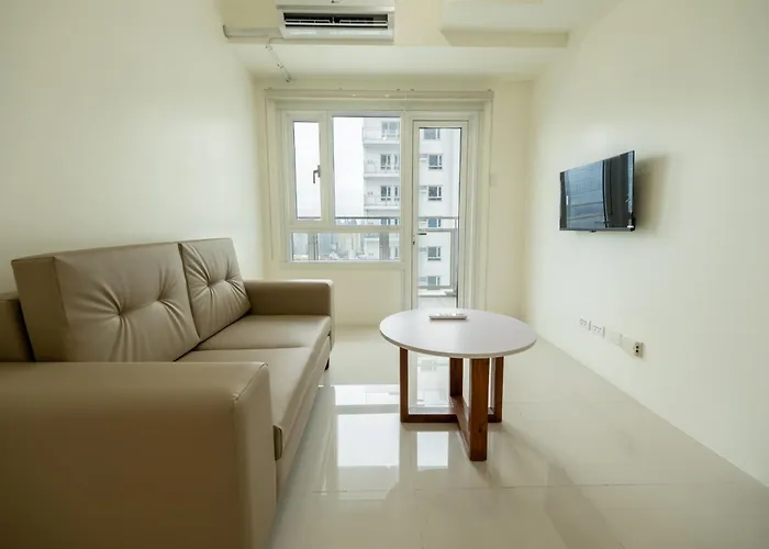 Grand View Tower By Reddoorz * Manila