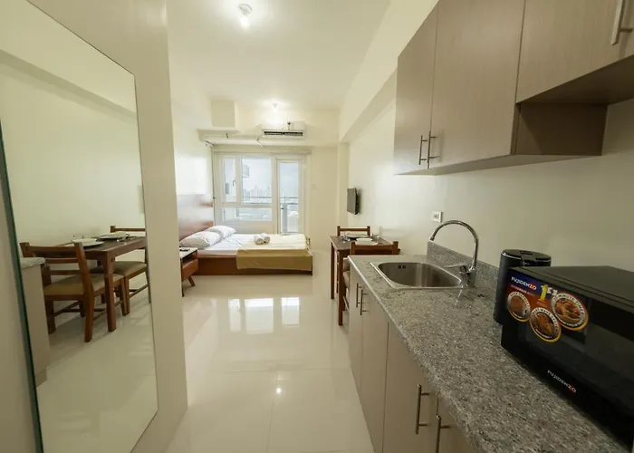 Grand View Tower By Reddoorz * Manila